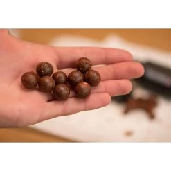 CC Moore - Rodillo Desplegable De Bolas De Corcho -Pesca Descuento Tienda corkball roller 7 team outdoors 550x550w